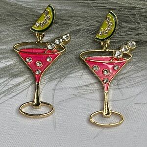 GOLD RHINESTONE COCKTAILS WITH LIME STUD EARRINGS